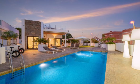 Villa - Resale - Orihuela Costa -
                Villamartín