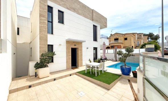 Villa - Resale - Orihuela Costa -
                Villamartín