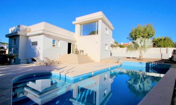 Villa - Resale - Rojales -
                Ciudad Quesada