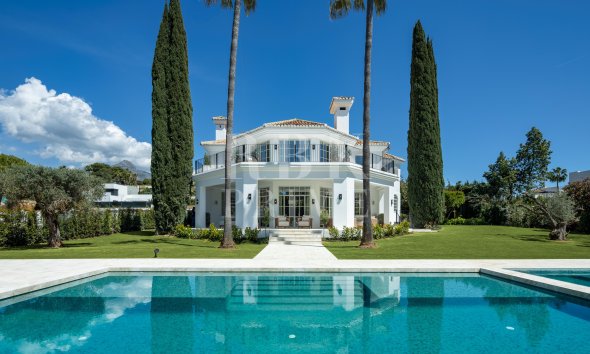 Villa - Reventa - Malaga -
                Málaga