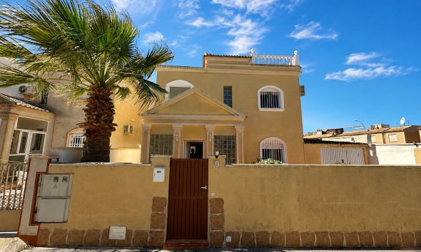 Villa - Reventa - Torrevieja -
                Nueva Torrevieja