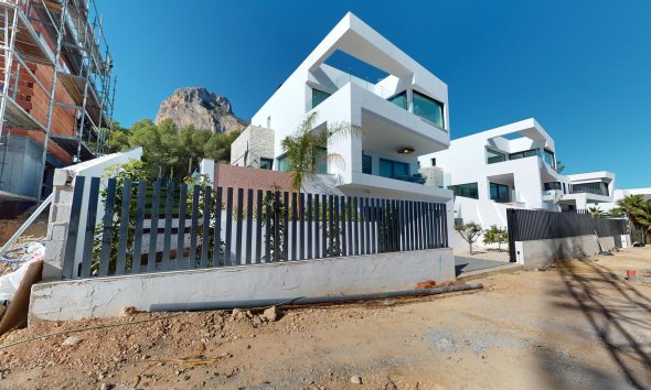 Nybyggeri - detached -
Polop
