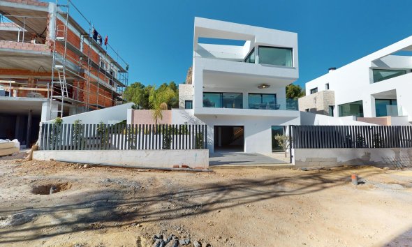 Nybyggeri - detached -
Polop