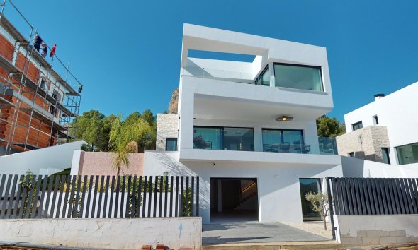 Nybyggeri - detached -
Polop