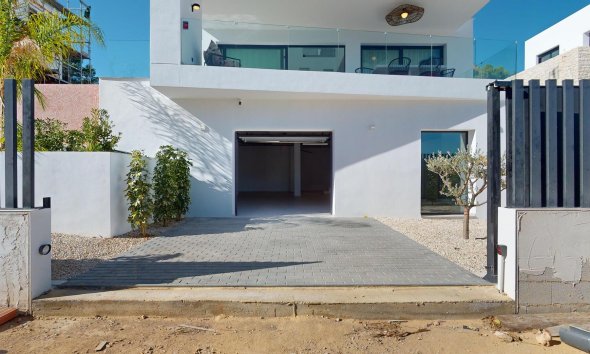 Nybyggeri - detached -
Polop