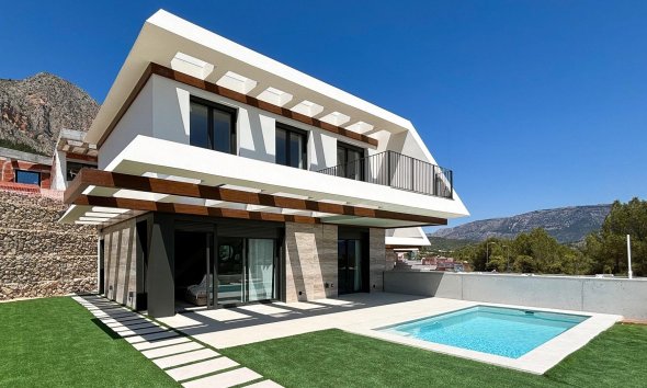 Nybyggeri - detached -
Polop