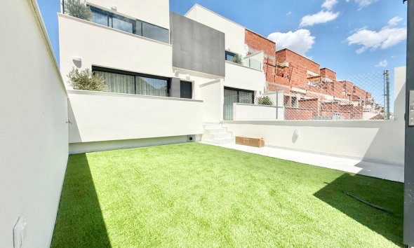 Nybyggeri - low-bungalow -
Cox