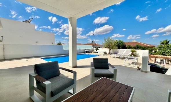 Nybyggeri - detached -
Rojales