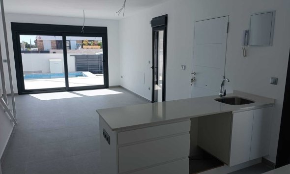 Nybyggeri - detached -
Daya Nueva