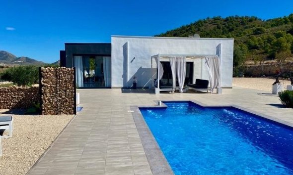 Nybyggeri - detached -
La Canalosa