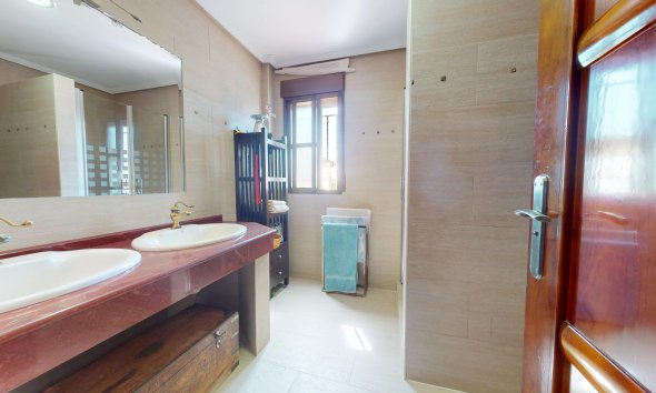 Nybyggeri - detached -
Águilas