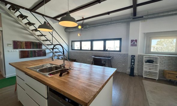 Resale - apartment -
Santa Pola - Gran Alacant