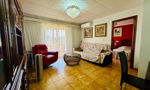Resale - apartment -
Santa Pola - Puerto