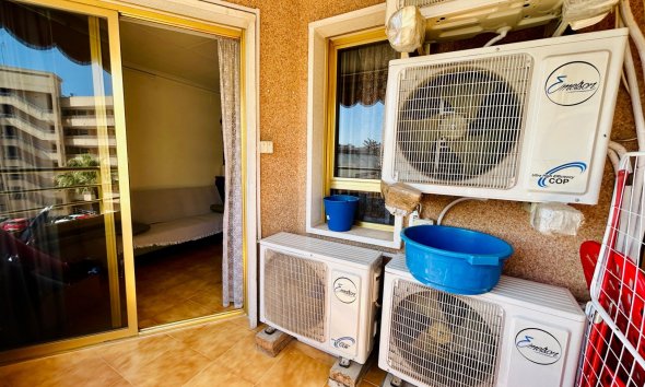 Resale - apartment -
Santa Pola - Puerto