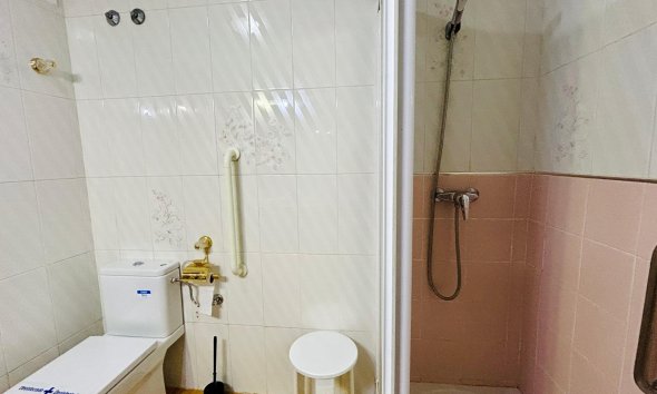 Resale - apartment -
Santa Pola - Puerto