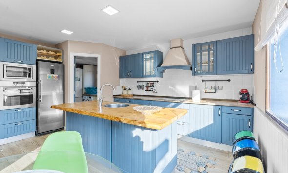Resale - Villa -
Santa Pola - El Poble Llevanti