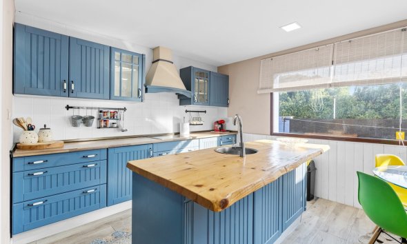 Resale - Villa -
Santa Pola - El Poble Llevanti