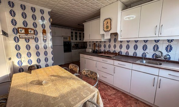 Resale - apartment -
Santa Pola - Puerto