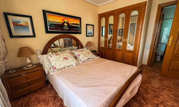Resale - apartment -
Santa Pola - Puerto