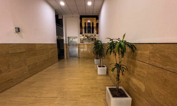 Resale - apartment -
Santa Pola - Puerto