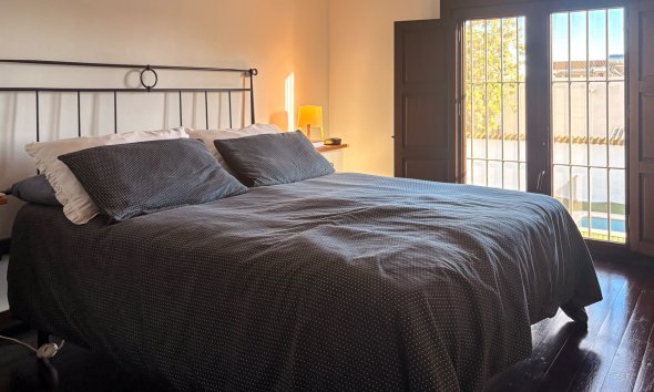 Resale - Villa -
Santa Pola - El Poble Llevanti