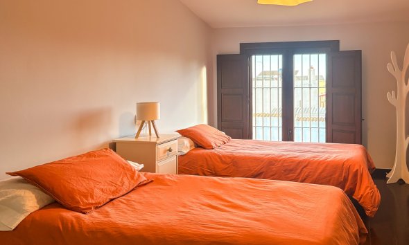 Resale - Villa -
Santa Pola - El Poble Llevanti