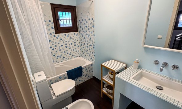 Resale - Villa -
Santa Pola - El Poble Llevanti