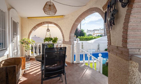 Resale - Villa -
Santa Pola - Gran Alacant
