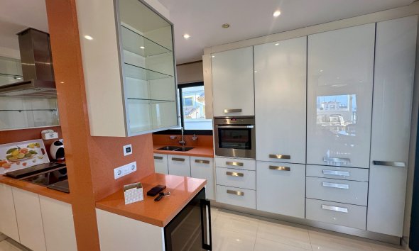 Resale - apartment -
Guardamar del Segura - Marjal Beach