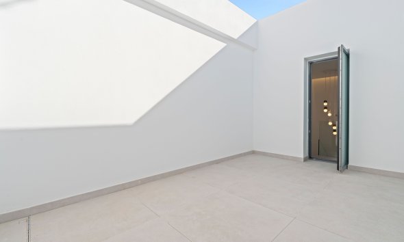 Nybyggeri - Villa -
Benidorm