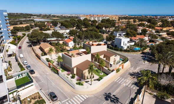 Nybyggeri - Villa -
Dehesa de Campoamor