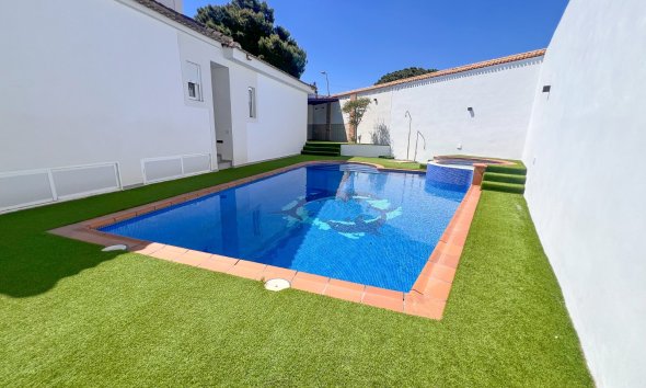 Gensalg - Villa -
Torrevieja - Los Balcones