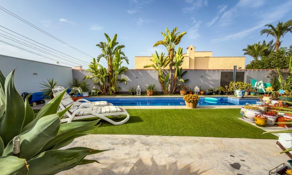 Gensalg - Villa -
Torrevieja - Torreta - Florida