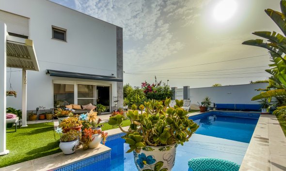 Gensalg - Villa -
Torrevieja - Torreta - Florida