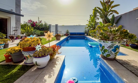 Gensalg - Villa -
Torrevieja - Torreta - Florida