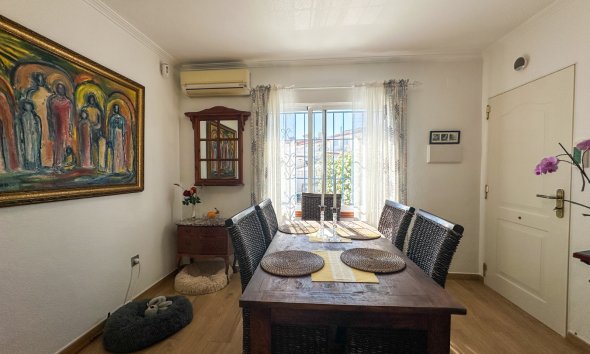 Gensalg - Rækkehus -
Torrevieja - Los Balcones