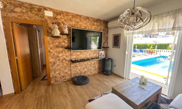Gensalg - Rækkehus -
Torrevieja - Los Balcones