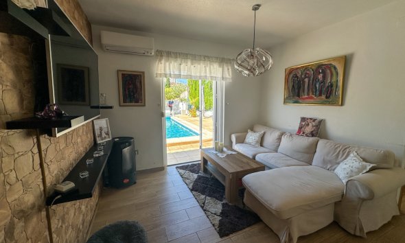 Gensalg - Rækkehus -
Torrevieja - Los Balcones
