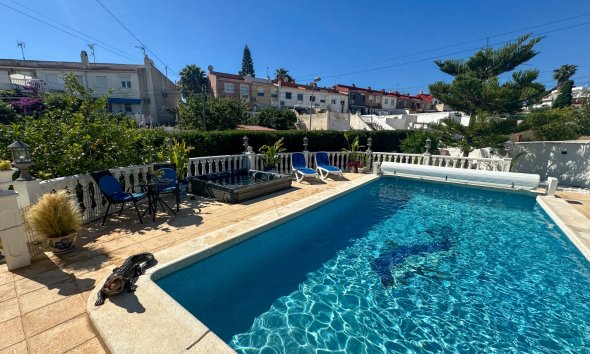 Gensalg - Rækkehus -
Torrevieja - Los Balcones