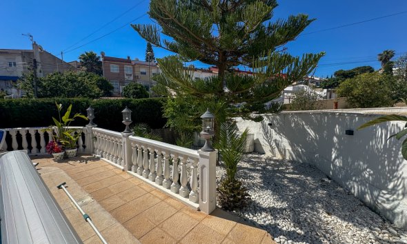 Gensalg - Rækkehus -
Torrevieja - Los Balcones