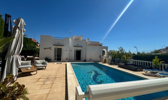 Gensalg - Rækkehus -
Torrevieja - Los Balcones