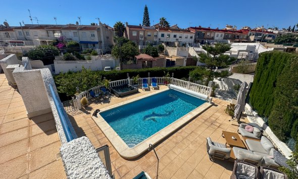 Gensalg - Rækkehus -
Torrevieja - Los Balcones