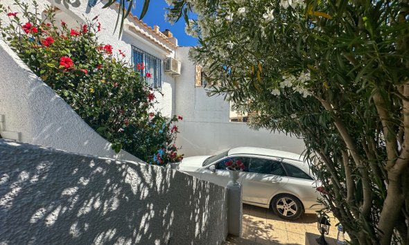 Gensalg - Rækkehus -
Torrevieja - Los Balcones
