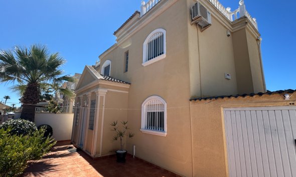 Gensalg - Villa -
Torrevieja - Nueva Torrevieja