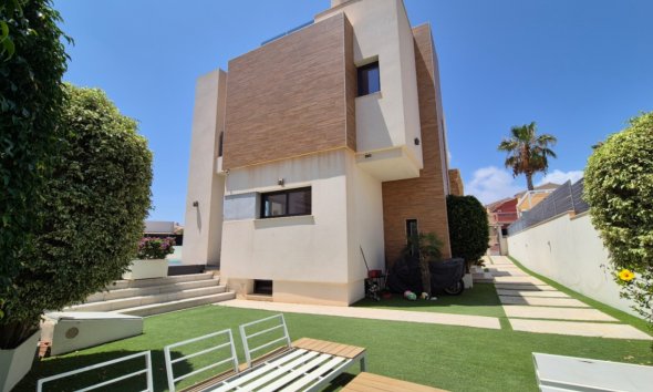 Gensalg - Villa -
Torrevieja - Costa Blanca