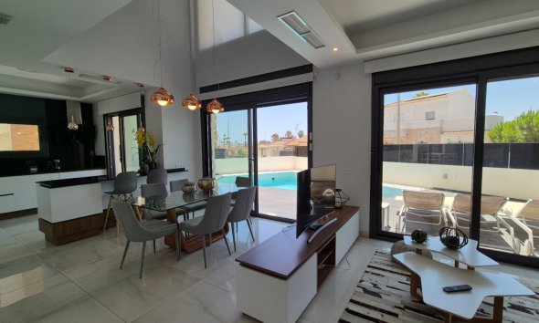 Gensalg - Villa -
Torrevieja - Costa Blanca