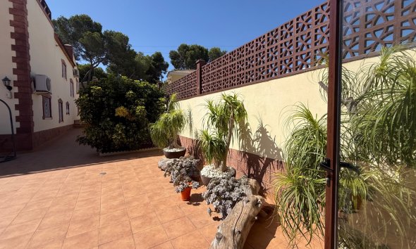 Gensalg - Villa -
Torrevieja - Costa Blanca