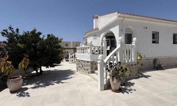 Gensalg - Villa -
Torrevieja - Costa Blanca
