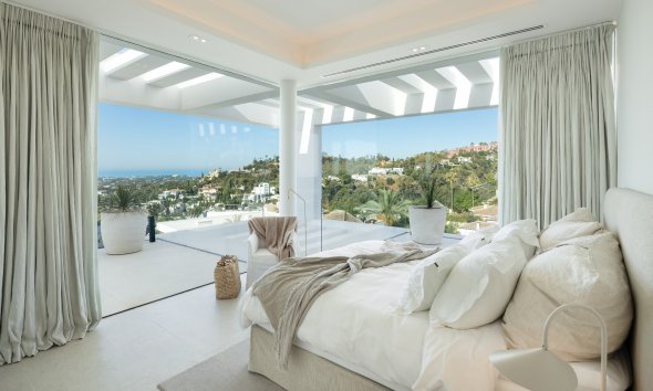 Resale - Villa -
Benahavis - La Quinta
