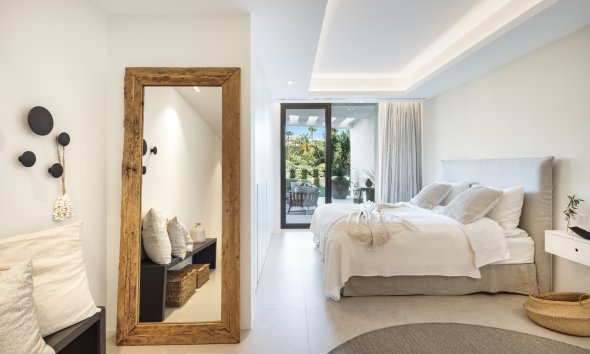 Resale - Villa -
Benahavis - La Quinta